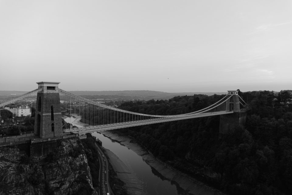 Moving to bristol blog cover photo. Photo is of Clifton suspension bridge, Bristol UK.